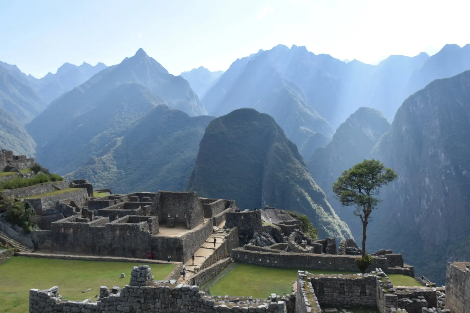 escubra as 5 razões pelas quais Machu Picchu deve estar no topo da sua lista de lugares a serem visitados: