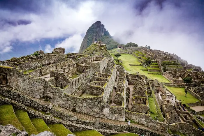 Esse destino icônico, localizado no coração dos Andes peruanos, atrai milhares de visitantes todos os anos, encantados por sua beleza e história fascinantes.